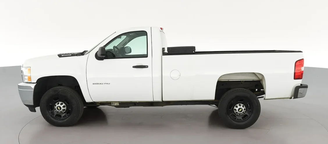 White pickup truck used by Shaun's Hauling and Trash